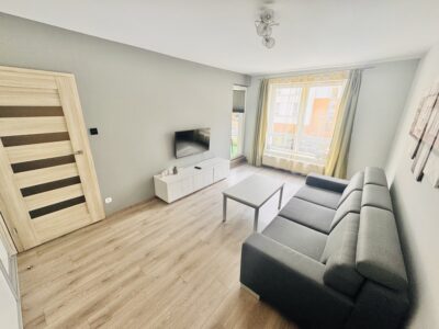 Gumieńce 2 pok. z balkonem i m. postojowym