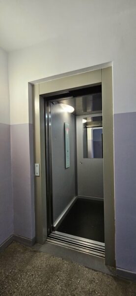 2 pokoje z dużym balkonem ul. Bat. Chłopskich