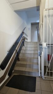 2 pokoje z dużym balkonem ul. Bat. Chłopskich