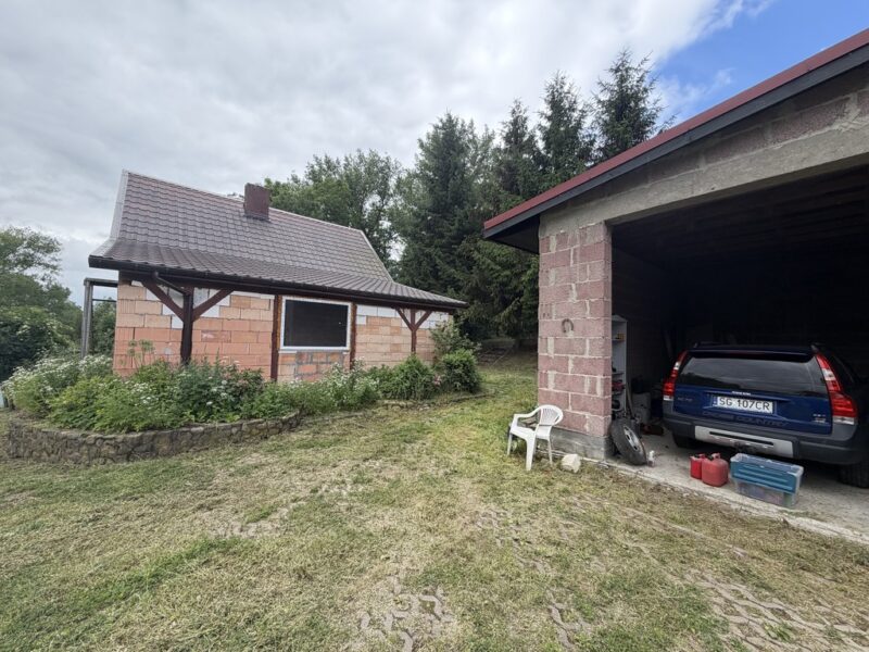 Dom na wsi bez sąsiadów | Działka 2803 m² Brzezin