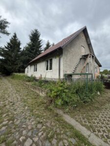 Dom na wsi bez sąsiadów | Działka 2803 m² Brzezin