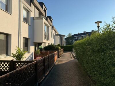 2 pok do zamieszkania + garaż - Duży taras