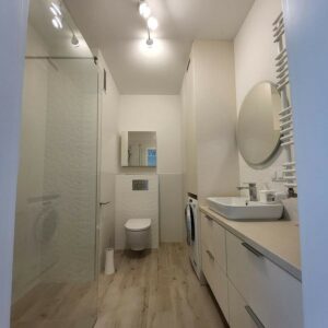 Wynajmę nowo urządzone 2 pokoje z dużym balkonem