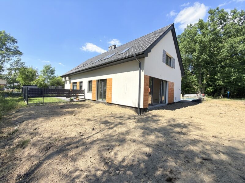 Bliźniak 4 Pok duży ogród 800m2 + garaż 27m2