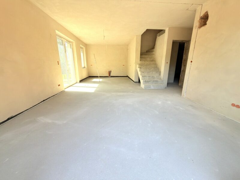 Bliźniak 4 Pok duży ogród 800m2 + garaż 27m2