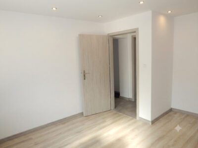 GOTOWIEC INWESTYCYJNY! Dom 250 m² | 11 pokoi