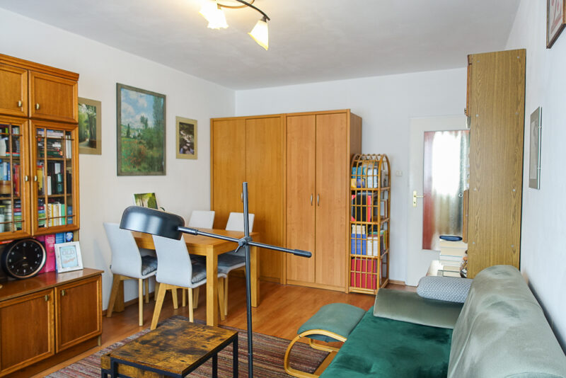 Pomorzany 2 pokoje 49,55 m2, III p. 2002 r. balkon
