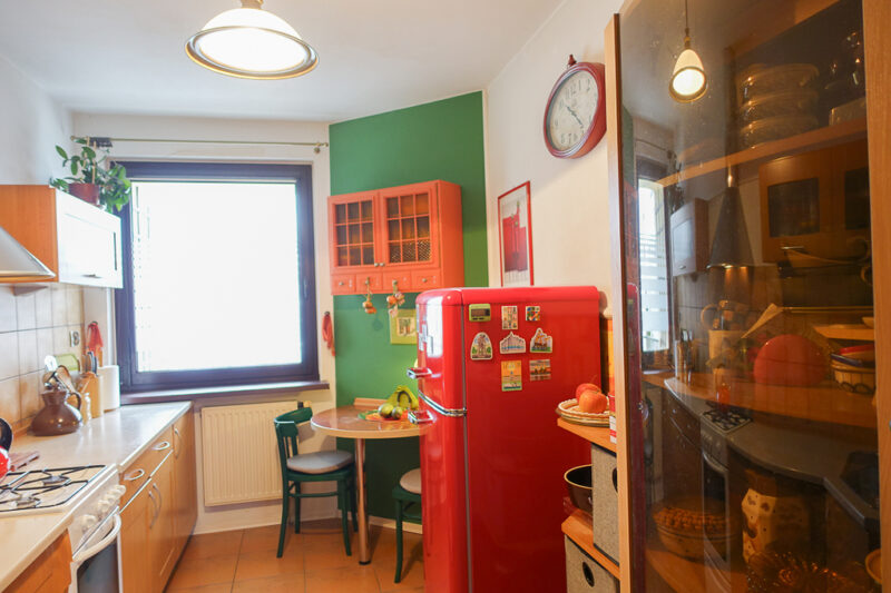 Pomorzany 2 pokoje 49,55 m2, III p. 2002 r. balkon