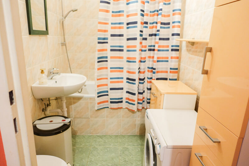 Pomorzany 2 pokoje 49,55 m2, III p. 2002 r. balkon