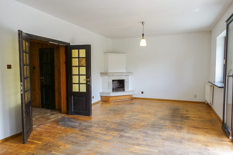 Pół bliźniaka, 2 garaże, basen, działka 613 m2,