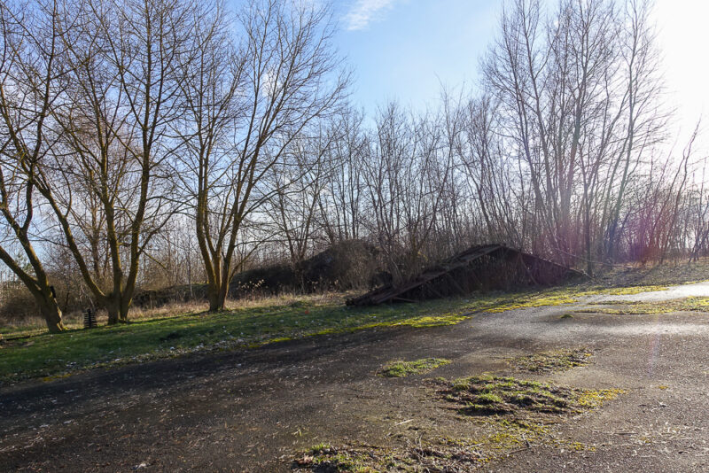 Hala 570 m2, działka 7129 m2, dostęp do wody