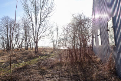 Hala 570 m2, działka 7129 m2, dostęp do wody