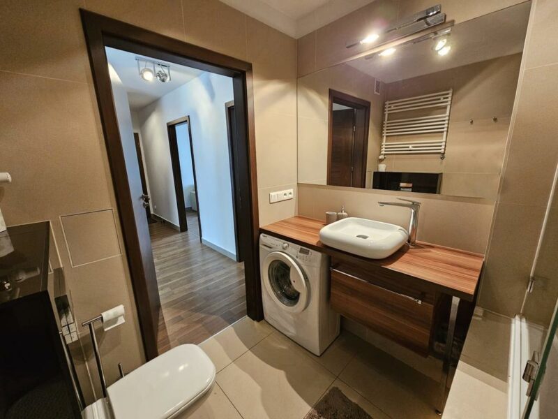 Apartament 3pok.,winda, garaż, balkon - Centrum