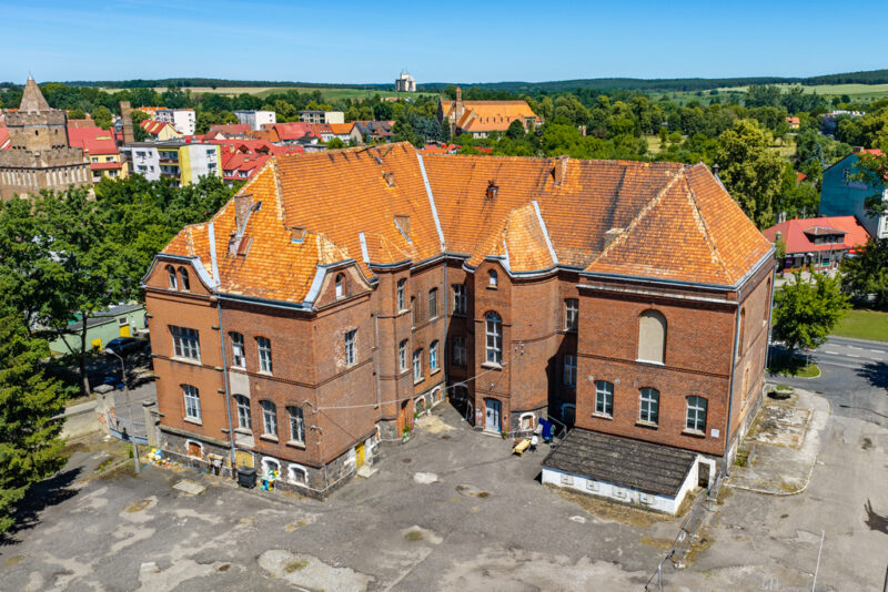 Budynek z XIX wieku | Centrum Chojny | Inwestycja