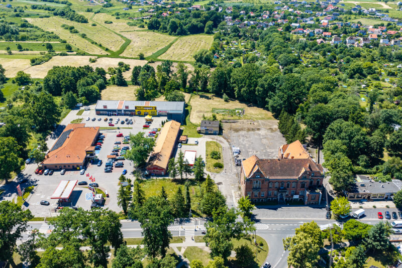 Budynek z XIX wieku | Centrum Chojny | Inwestycja