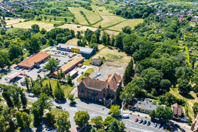 Budynek z XIX wieku | Centrum Chojny | Inwestycja