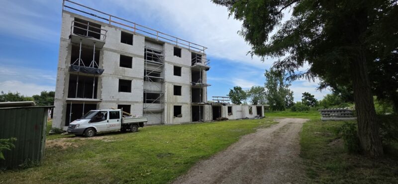 2 działki z PNB dwóch 4-kond. wielorodz. budynków
