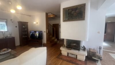 Dom w doskonałej lokalizacji w Dobrej .