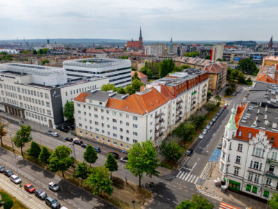 Przytulna kawalerka w centrum z balkonem!