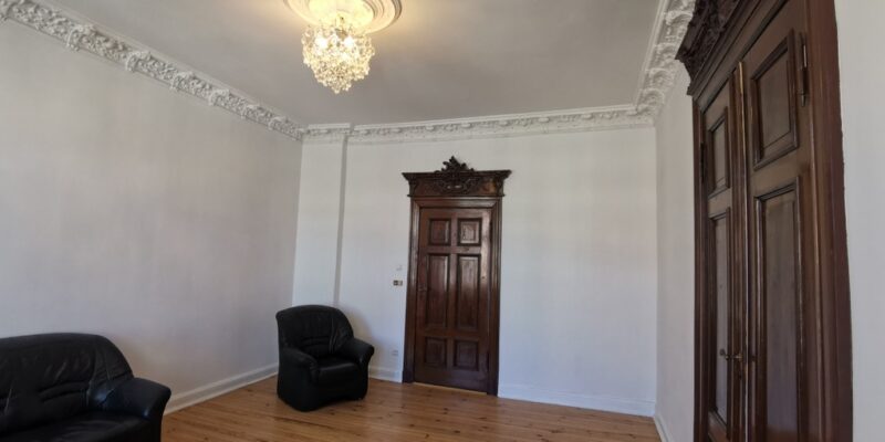 Apartament ze sztukaterią w centrum, 3 pok, 103m2