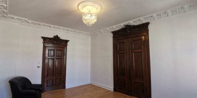 Apartament ze sztukaterią w centrum, 3 pok, 103m2