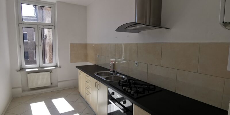 Apartament ze sztukaterią w centrum, 3 pok, 103m2
