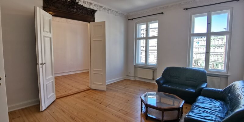 Apartament ze sztukaterią w centrum, 3 pok, 103m2