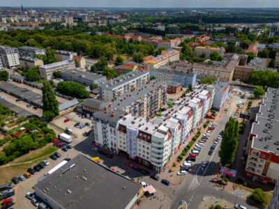 Przestronne mieszkanie z balkonem i garażem!