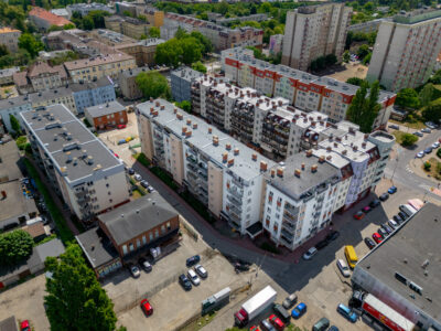 Przestronne mieszkanie z balkonem i garażem!