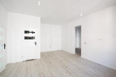 Śródmieście 3 pokoje, balkon, po remoncie, 1 p.