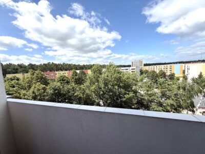 Przestronne 3- pokojowe mieszkanie z balkonem.