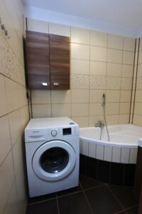 Na sprzedaż 3-pokojowe mieszkanie z balkonem