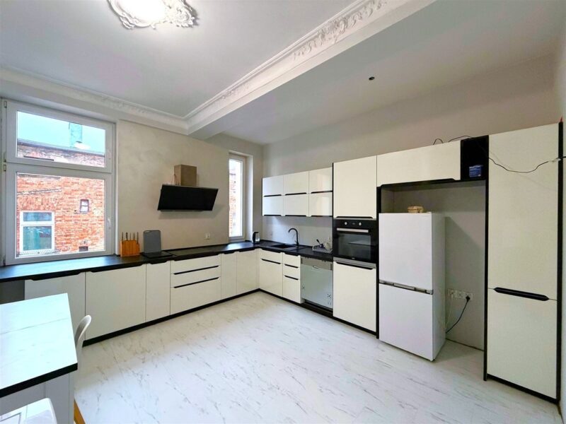 123m|4Pokoje|Dwie|Piwnice|Balkon