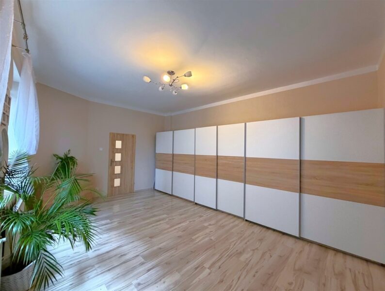 75m2 Mieszkanie/ 3 Pokoje/ 17m piwnica/ Balkon!