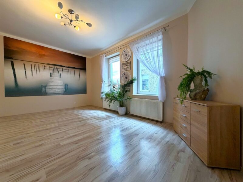 75m2 Mieszkanie/ 3 Pokoje/ 17m piwnica/ Balkon!