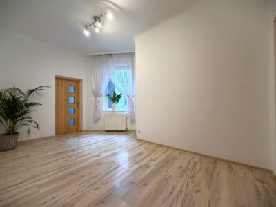 75m2 Mieszkanie/ 3 Pokoje/ 17m piwnica/ Balkon!