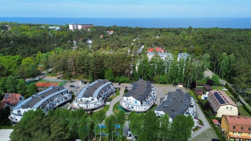 Apartament z Basenem, Kortami Tenisowymi, Tarasem!