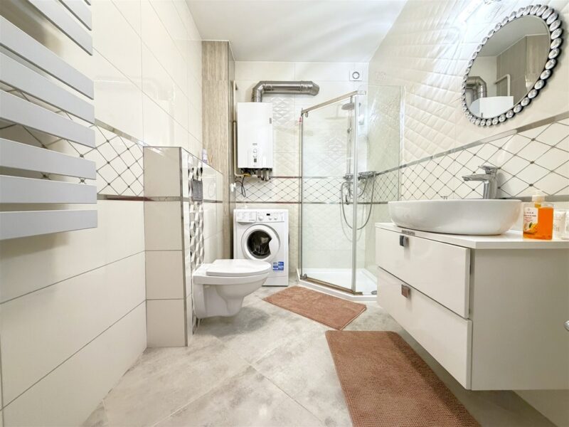 Apartament z Basenem, Kortami Tenisowymi, Tarasem!