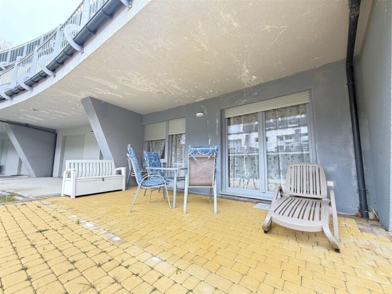 Apartament z Basenem, Kortami Tenisowymi, Tarasem!