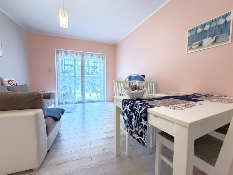 Apartament z Basenem, Kortami Tenisowymi, Tarasem!