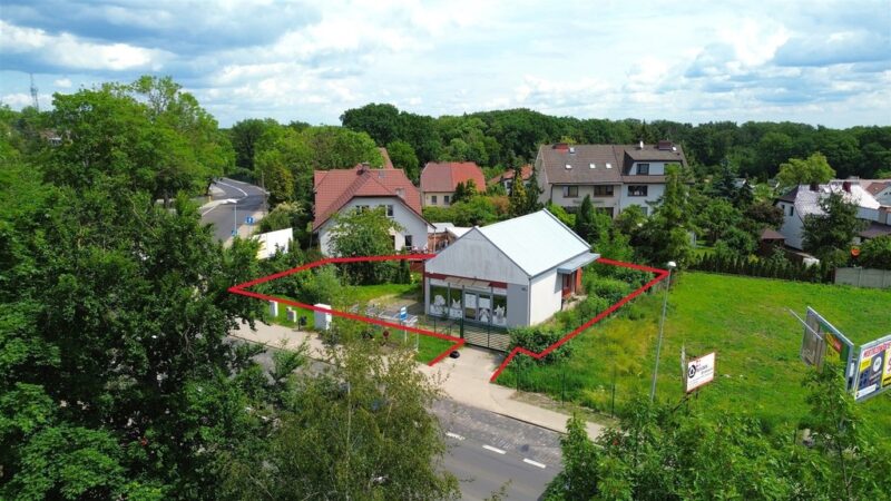 Lokal Handlowo - Usługowy do własnej Aranżacji!!