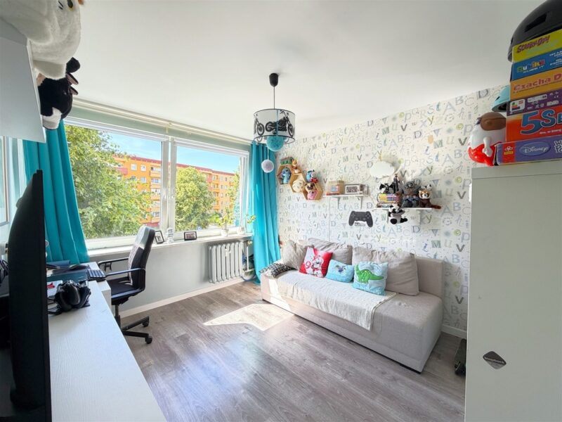 3 Pokoje/ Pierwsze Piętro/ Balkon/Piwnica