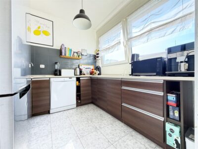 3 Pokoje/ Pierwsze Piętro/ Balkon/Piwnica