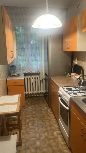 2 rozkładowe pokoje ,parter/4 okol. Książąt.