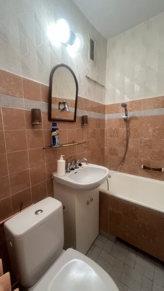 2 rozkładowe pokoje ,parter/4 okol. Książąt.
