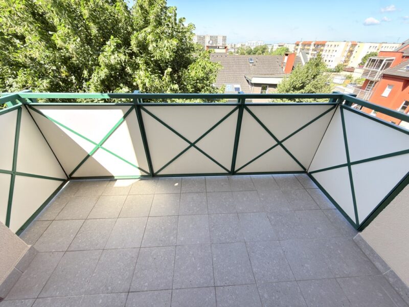 Os. Majowe 2 pokoje, balkon- piękny widok, 2000r