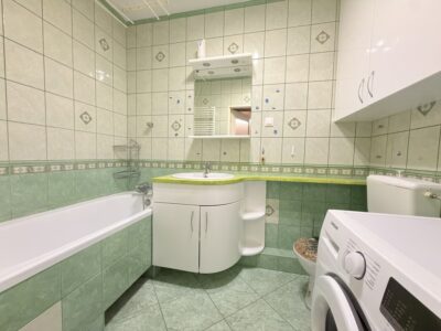 Os. Majowe 2 pokoje, balkon- piękny widok, 2000r
