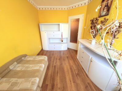 Os. Majowe 2 pokoje, balkon- piękny widok, 2000r