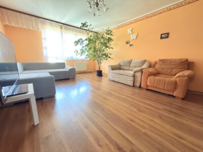 Os. Majowe 2 pokoje, balkon- piękny widok, 2000r