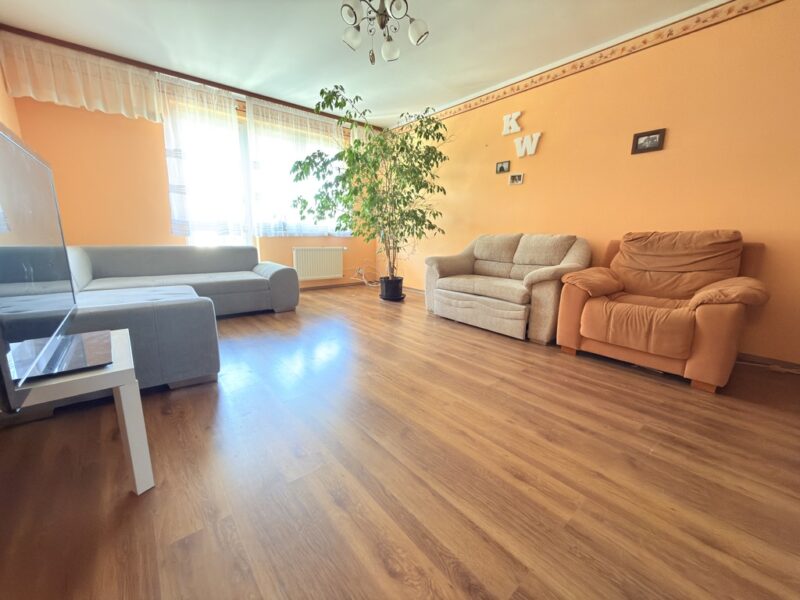 Os. Majowe 2 pokoje, balkon- piękny widok, 2000r